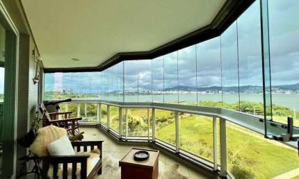 Apartamento para Venda em Florianópolis, Coqueiros, 2 dormitórios, 2 suítes, 4 banheiros, 4 vagas