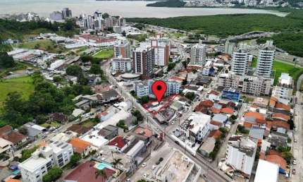 Terreno à venda na Rua Lauro Linhares, 329, Trindade, Florianópolis