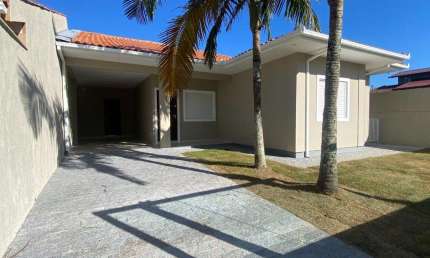 Casa para Venda em Florianópolis, Pântano do Sul, 3 dormitórios, 2 suítes, 3 banheiros, 2 vagas