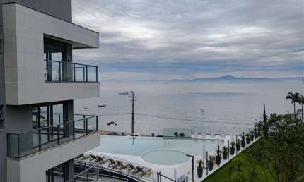 Apartamento para Venda em Florianópolis, Cacupé, 3 dormitórios, 3 suítes, 5 banheiros, 2 vagas
