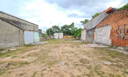 Terreno à venda na Rua Quatorze Bis, 204, Carianos, Florianópolis