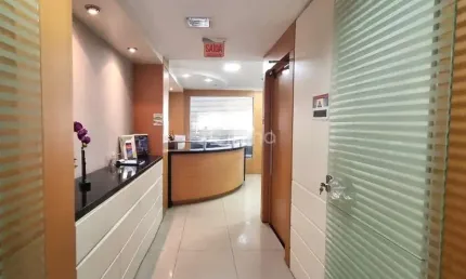 Sala comercial para venda em florianópolis, centro, 3 banheiros