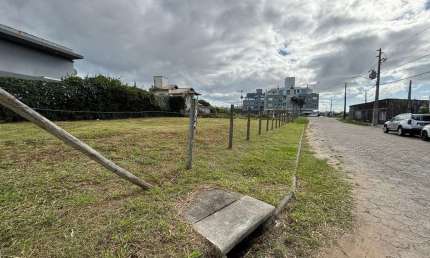 Terreno à venda na Rua Peroba do Campo, 1, Campeche, Florianópolis