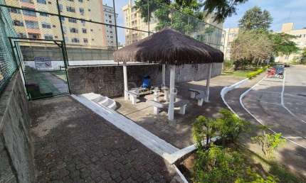 Apartamento para Venda em Florianópolis, Coqueiros, 2 dormitórios, 1 banheiro, 1 vaga
