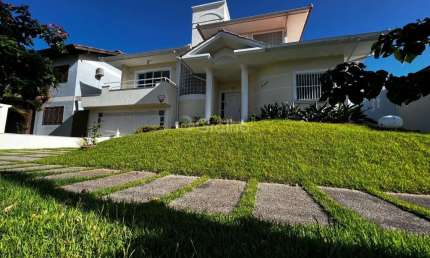 Casa para Venda em Florianópolis, Jurerê Internacional, 3 dormitórios, 3 suítes, 5 banheiros, 2 vagas