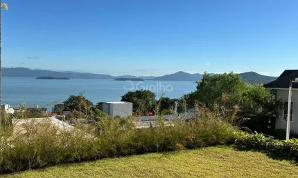 Casa para Venda em Florianópolis, Cacupé, 3 dormitórios, 3 suítes, 5 banheiros, 4 vagas