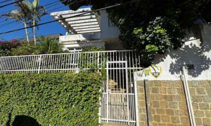 Casa para Venda em Florianópolis, Coqueiros, 3 dormitórios, 3 suítes, 5 banheiros, 2 vagas