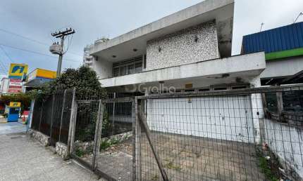 Casa para Venda em Florianópolis, Centro, 4 dormitórios, 2 suítes, 5 banheiros, 3 vagas