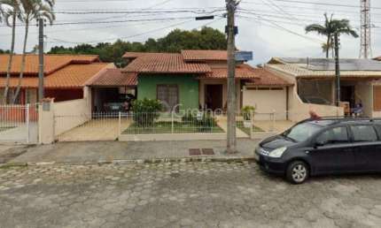 Casa para Venda em Florianópolis, Carianos, 3 dormitórios, 1 suíte, 4 banheiros, 2 vagas