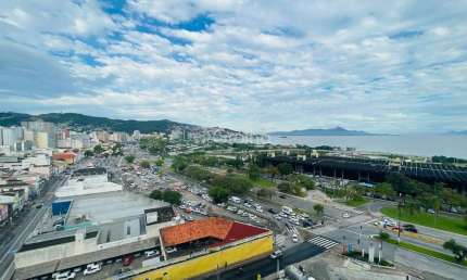 Apartamento para Venda em Florianópolis, Centro, 3 dormitórios, 1 suíte, 2 banheiros, 1 vaga