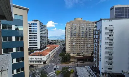 Apartamento para Venda em Florianópolis, Centro, 2 dormitórios, 1 suíte, 2 banheiros, 1 vaga