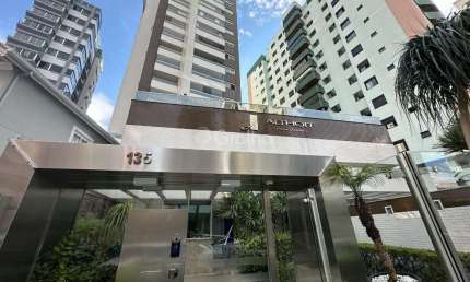 Apartamento para Venda em Florianópolis, Centro, 3 dormitórios, 3 suítes, 4 banheiros, 3 vagas
