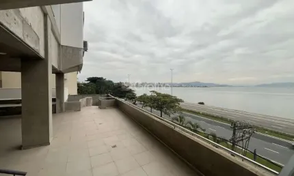 Apartamento para Venda em Florianópolis, Centro, 2 dormitórios, 2 banheiros, 1 vaga