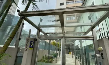Apartamento para Venda em Florianópolis, Centro, 2 dormitórios, 1 suíte, 2 banheiros, 2 vagas