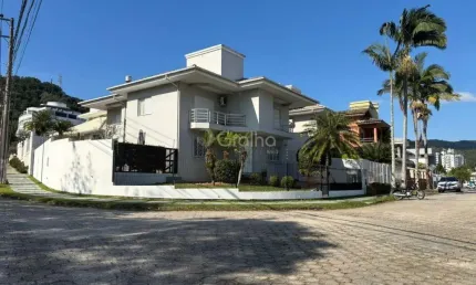 Casa para Venda em Florianópolis, Córrego Grande, 3 dormitórios, 3 suítes, 4 banheiros, 2 vagas