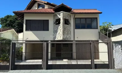 Casa para venda em florianópolis, capoeiras, 4 dormitórios, 1 suíte, 4 banheiros, 4 vagas