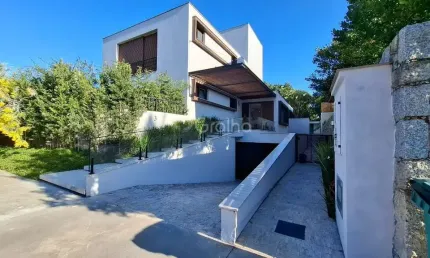 Casa para venda em florianópolis, rio tavares, 4 dormitórios, 4 suítes, 6 banheiros, 4 vagas