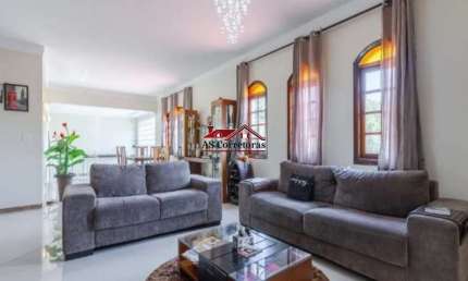 Linda casa totalmente mobiliada no melhor lugar do Bairro Aldagisa, em Osasco - SP.