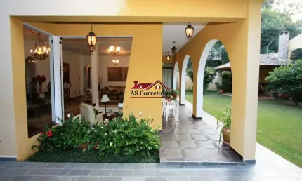 Belíssima casa toda avarandada no Parque dos Príncipes para venda ou locação.