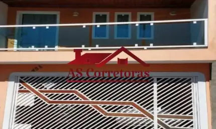 Lindo sobrado de 150 m² de área útil em ótima localização no km 18.