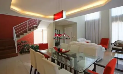 Imperdível: Casa à venda no Alto da Lapa, São Paulo-SP! 3 quartos, 3 suítes, 3 salas, 4 banheiros, 8 vagas, 432m²