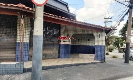 Salão Comercial para Locação na Bela Vista, Osasco-SP: 1 Sala, 1 Banheiro, 1 Vaga de Garagem - 200m² de Área