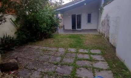 Casa com 5 quartos à venda no Massaguaçu, Caraguatatuba  por R$ 400.000