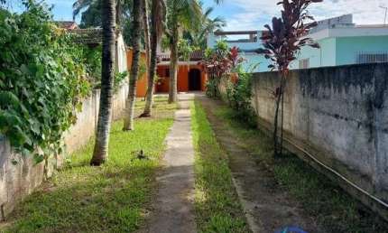 Casa à venda em frente a Rodovia - fins comerciais ou residencial