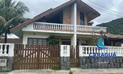 Casa com edícula e casa de caseiro, 7 dorms, 7 wc, amplo terreno