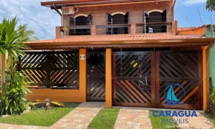 Sobrado com piscina e edícula, 7 dorms, 5 wc, 1 quadra do mar