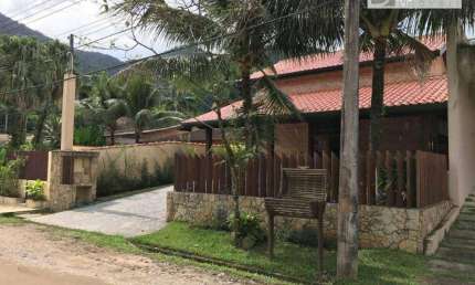 Casa com 3 dormitórios para alugar, 215 m² por R$ 1.650,00/dia - Condomínio Pedra Verde - Ubatuba/SP