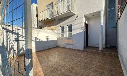 Casa com 3 quartos para alugar na Rua Professor Antônio Rodrigues Claro Sobrinho, 1442, Jardim São Carlos, Sorocaba