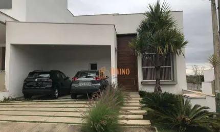 Elegante Residência à Venda no Condomínio Villagio di Capri