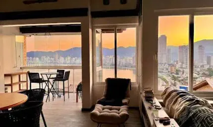 Casa com 3 dormitórios à venda, 220 m² por r$ 2.500.000,00 - canto da praia - itapema/sc