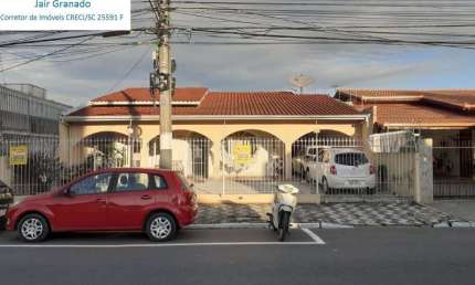 Linda Casa em Balneário Camboriú próximo ao shopping