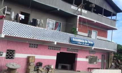 Prédio de 03 andares a venda com 12 Apartamentos + 03 Salas comerciais.