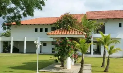 Casa com 10 dormitórios à venda,3500.00 m , CAMBORIU - SC