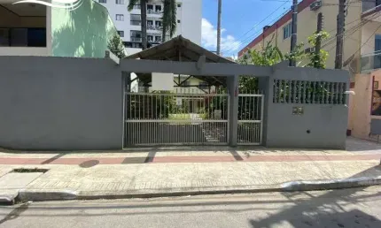 Casa com 2 dormitórios à venda, NAÇÕES, BALNEARIO CAMBORIU - SC