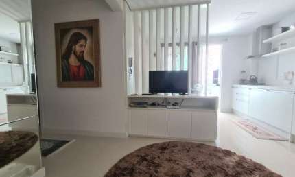 Apartamento mobiliado em Itapema no bairro Morretes, ótima localização.