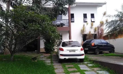 Casa com 5 dormitórios à venda,312.00 m , CENTRO, CAMBORIU - SC