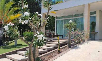 Casa em condomínio de 450m² com 5 suítes à venda  por R$ 3.000.000
