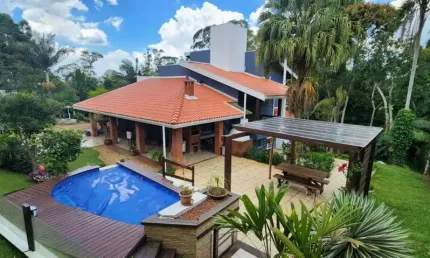 Casa de Campo para Venda em Suzano, Ipelândia, 2 dormitórios, 2 suítes, 3 banheiros, 7 vagas