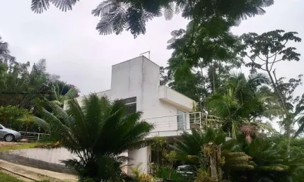 Casa de Campo para Venda em Suzano, Ipelândia, 3 dormitórios, 1 suíte, 3 banheiros, 5 vagas