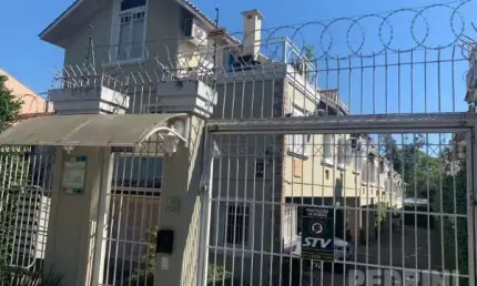 Casa em condomínio fechado com 3 quartos à venda no Ipanema, Porto Alegre  por R$ 510.000