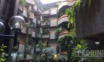 Sala comercial à venda no Higienópolis, Porto Alegre  por R$ 330.000
