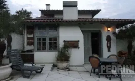 Casa com 3 quartos à venda no Ipanema, Porto Alegre  por R$ 650.000