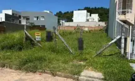 Terreno à venda no Guarujá, Porto Alegre  por R$ 138.000