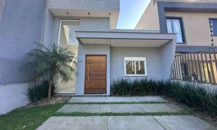 Casa com 3 quartos para alugar no Ipanema, Porto Alegre  por R$ 4.500