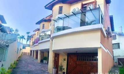 Casa em condomínio fechado com 3 quartos para alugar no Ipanema, Porto Alegre  por R$ 5.700