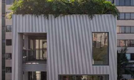 Apartamento com 2 quartos à venda na Auxiliadora, Porto Alegre  por R$ 1.195.000